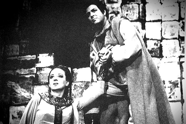 Branka Stilinović (Irmengarda) i Stojan Stojanov (Porin), Vatroslav Lisinski: Porin, HNK Zagreb, 1969. 