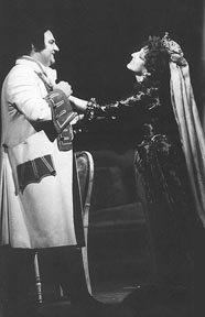 Veneta Janeva Iveljić (Adriana Lecouvreur), Krunoslav Cigoj (Maurizio); Hrvatsko narodno kazalište u Zagrebu, Francesco Cilea, Adriana Lecouvreur, dir. Robert Tolomelli, red. Ivica Krajač, 1990.