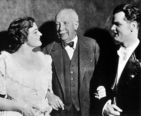 Viorica Ursuleac (Arabella), Richard Strauss i Alfred Jerger (Mandryka) nakon praizvedbe Arabelle 1. srpnja 1933.