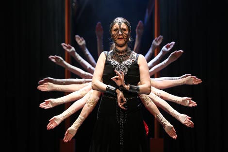 Hrvatsko narodno kazalište u Osijeku: Emmerich Kálmán, Bajadera, dir. Filip Pavišić, red. Nenad Glavan