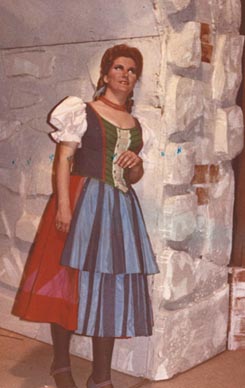 Branka Beretovac (Adina) – Gaetano Donizetti, Ljubavni napitak, HNK u Zagrebu, premijera 1974.