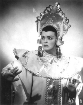 Dragica Martinis (Turandot) – Giacomo Puccini, Turandot, New York City Opera, 1950.