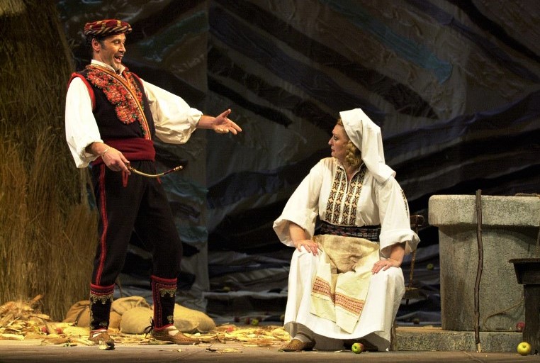 Ivica Čikeš (Marko) i Nelli Manuilenko (Doma), Jakov Gotovac <em>Ero s onoga svijeta</em>, HNK Split, 2001. 