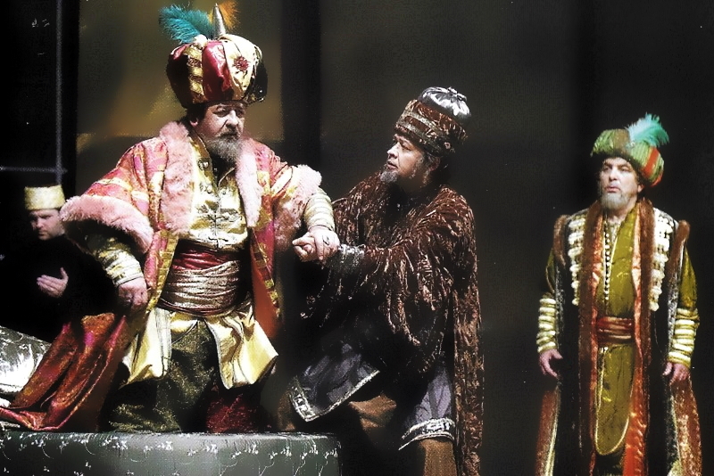 Ivica Šarić (Sulejman), Davor Radić (Levi) i Slavoljub Kocić (Mehmed Sokolović), Ivan pl. Zajc, <em>Nikola Šubić Zrinjski</em>, Narodno pozorište u Sarajevu, premijera 2006. 