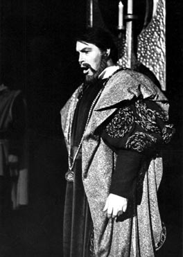 Dinko Lupi (Fiesco) – Giuseppe Verdi, Simon Boccanegra, Narodno kazalište „Ivan Zajc“, Rijeka, 1984.