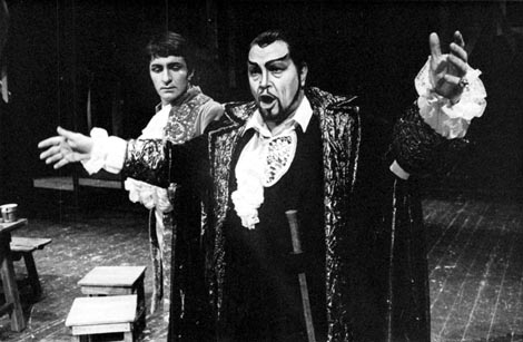 Dragoslav Ilić (Faust) i Dinko Lupi (Mefisto) – Charles Gounod, Faust, HNK „Ivan pl. Zajc“, Rijeka, 1991.