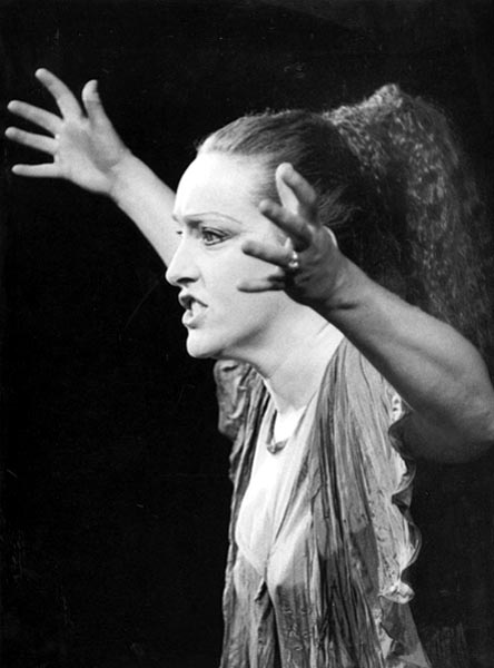 Dunja Vejzović (Abigaille), Giuseppe Verdi, <em>Nabucco</em>, HNK u Zagrebu, premijera 1984.