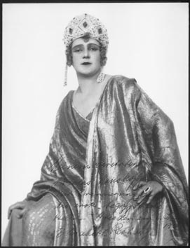 Elisabeth Rethberg kao Helena