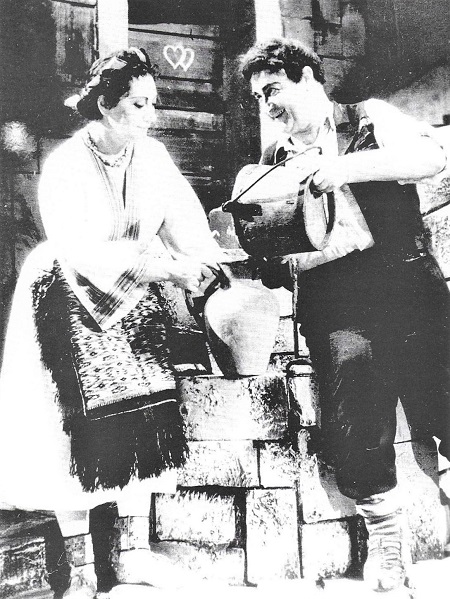 Nada Tončić (Đula) i Josip Gostič (Mića), Hrvatsko državno kazalište u Zagrebu, 1942.