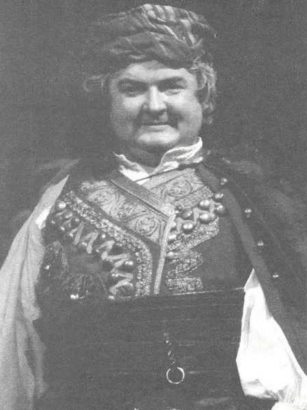 Janez Lotrič kao Ero