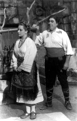 Tonka Štetić (Đula) i Ilija Žižak (Mića) – Jakov Gotovac, Ero s onoga svijeta, Narodno kazalište Split, 1958.