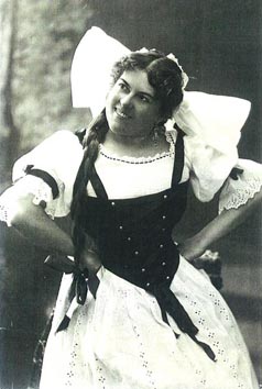 Irma Polak (Mařenka) – Bedřich Smetana, Prodana nevjesta, 1909.