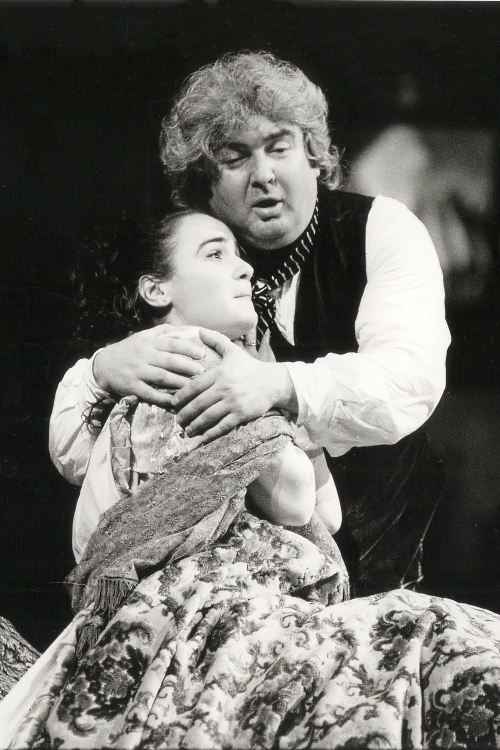 Iva Hraste-Sočo (Mimì) i Janez Lotrič (Rodolfo), Giacomo Puccini <em>La Bohème</em>, HNK u Zagrebu, prvi nastup 4. lipnja 1992.