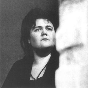 Ivanka Boljkovac (Santuzza); Hrvatsko narodno kazalište u Zagrebu: Pietro Mascagni, Cavalleria rusticana, dir. Miro Belamarić, red. Giancarlo Del Monaco, premijera 16. veljače 1982.