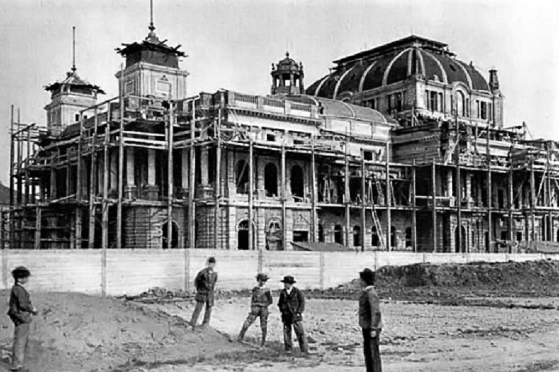 Hrvatsko zemaljsko kazalište u Zagrebu – u izgradnji 1894.