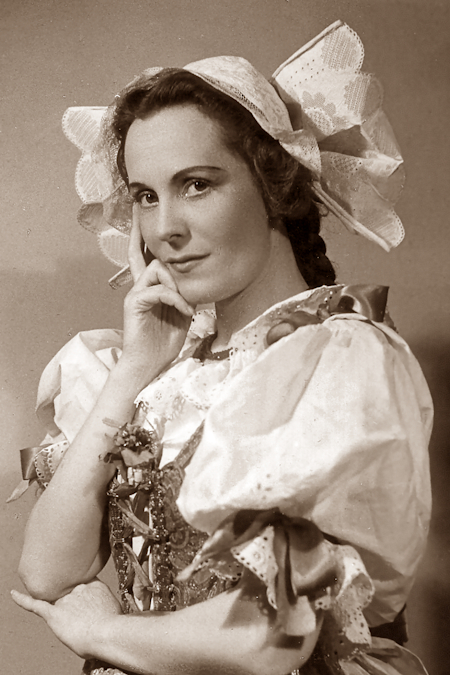Jarmila Novotná gostovala je u Zagrebu 1939. kao Mařenka 