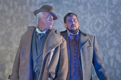 The Metropolitan Opera, New York: Giuseppe Verdi, Krabuljni ples, dir. Fabio Luisi, red. David Alden