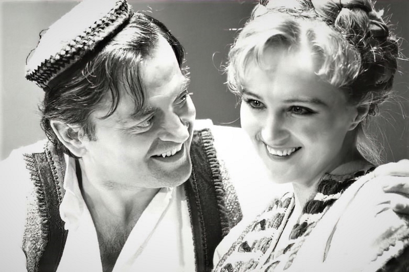 Vitomir Marof (Ivo) i Lidija Horvat (Petrica), Jakov Gotovac, <em>Đerdan</em>, Gradsko kazalište Komedija, premijera 1992.