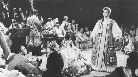 Olga Šober (Lizinka) i ansambl; Narodno kazalište „Ivan Zajc“, Rijeka: Ivan pl. Zajc, Lizinka, dir. Zoran Juranić, red. Krešimir Dolenčić, premijera 4. studenoga 1989.