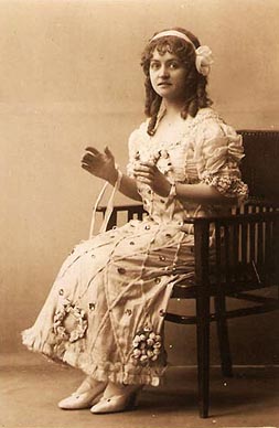Maja de Strozzi (Olimpija) – Jacques Offenbach, Hoffmannove priče, Zagreb, 1911.