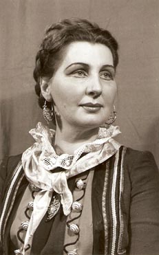 Marija Podvinec (Ljuba Stanićeva) – Ivo Tijardović, Dimnjaci uz Jadran, HNK u Zagrebu, 1951.