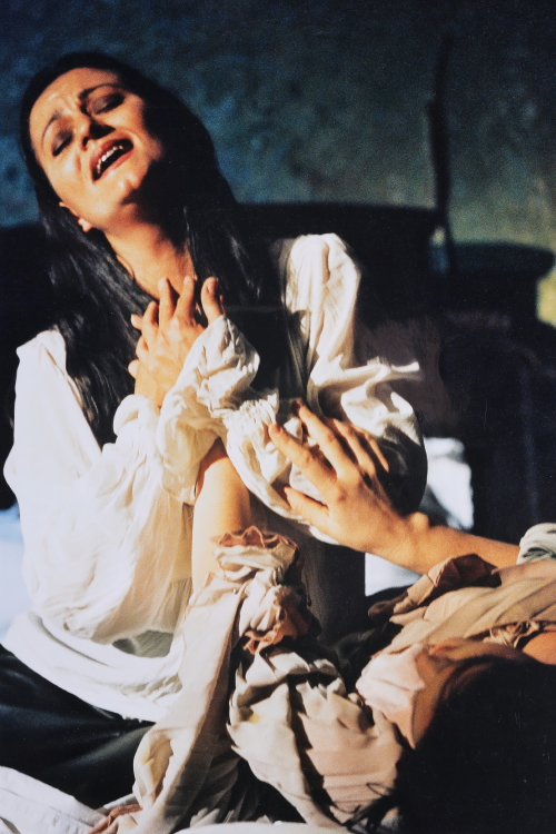 Martina Tomčić (Romeo) i Adela Golac Rilović (Giulietta), Vincenzo Bellini, <em>Capuleti i Montecchi</em>, HNK u Zagrebu, premijera 2002.