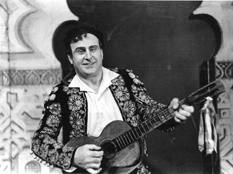 Milan Pichler (Figaro) – Gioachino Rossini, Seviljski brijač, Zagreb, 1942.