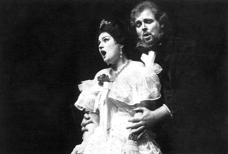 Mirella Toić (Violetta Valery) i Walter Planté (Alfredo) – Giuseppe Verdi, Traviata, Vereinigte Städtische Bühnen Krefeld und Mönchengladbach, 1987.