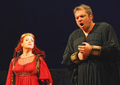HNK u Zagrebu: Giuseppe Verdi, NABUCCO, red. Petar Selem; Gabella Morigi (Abigaille) i Željko Lučić (Nabucco), foto: Saša Novković (www.hnk.hr)