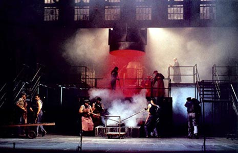 HNK u Zagrebu, 2003.: Blagoje Bersa, Oganj, dir. Zoran Juranić, red. Božidar Violić, scenograf: Ivo Knezović, foto: © Saša Novković