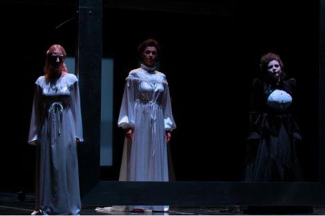 Hrvatsko narodno kazalište u Šibeniku, Hrvatsko narodno kazalište Ivana pl. Zajca, Rijeka: Benjamin Britten, The Turn of the Screw / Okretaj zavrtnja, dir. Nada Matošević Orešković /Aleksandar Kojić, red. Ozren Prohić