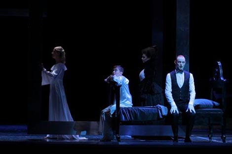 Hrvatsko narodno kazalište u Šibeniku, Hrvatsko narodno kazalište Ivana pl. Zajca, Rijeka: Benjamin Britten, The Turn of the Screw / Okretaj zavrtnja, dir. Nada Matošević Orešković /Aleksandar Kojić, red. Ozren Prohić