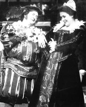 Ratomir Kliškić (Sir John Falstaff) i Cynthia Hansell-Bakić (Ms Alice Ford) – Giuseppe Verdi, Falstaff, HNK Split, premijera 1997.