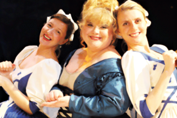 Barbara Elizabeta Othman (Tonkica), Sanja Toth (Floramye) i Iskra Stanojević (Marica), Ivo Tijardović <em>Mala Floramye</em>, HNK u Osijeku, premijera 2011.