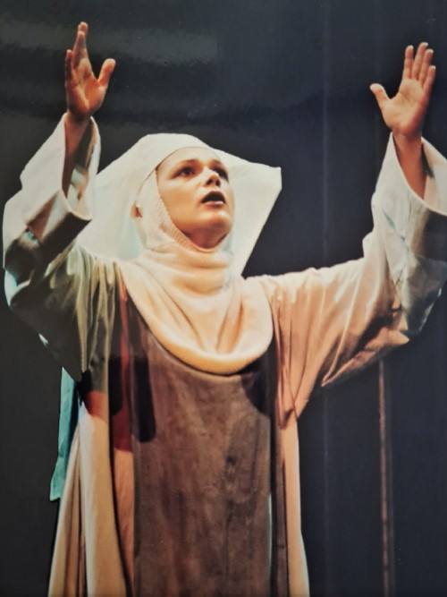 Sofia Ahmed (Sestra Angelica), Giacomo Puccini, <em>Sestra Angelica</em>, HNK u Zagrebu, 2001.