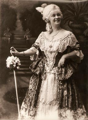 Tinka Wesel-Polla (Manon) – Jules Massenet, Manon