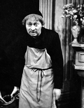 Tošo Lesić kao Crkvenjak u Jenufi