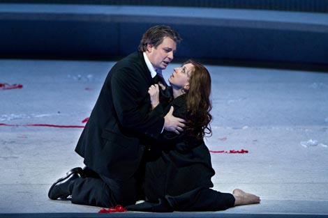 Metropolitan Opera, New York: Giuseppe Verdi, La Traviata, dir. Fabio Luisi, red. Willy Decker, foto: © Marty Sohl/Metropolitan Opera