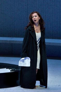 Metropolitan Opera, New York: Giuseppe Verdi, La Traviata, dir. Fabio Luisi, red. Willy Decker, foto: © Marty Sohl/Metropolitan Opera