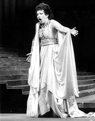 Veneta Janeva Iveljić  (Norma) – Vincenzo Bellini, Norma, HNK u Zagrebu, 1984.