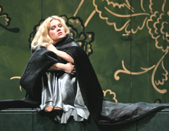 Margareta Klobučar (Violetta Valery); HNK Ivana pl. Zajca u Rijeci, Giuseppe Verdi, Traviata, dir. Nikša Bareza, red Janusz Kica