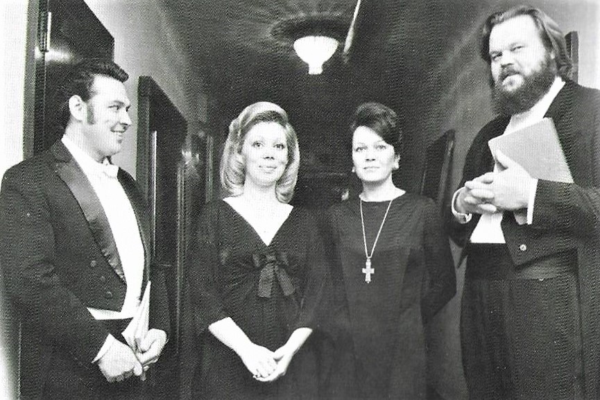 Vladimir Atlantov, Mirella Freni, Ruža Pospiš-Baldani i Martti Talvela prilikom izvedbe <em>Requiema</em> Giuseppea Verdija u Scali 1974.